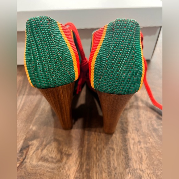 Dolce & Gabbana Open Toe Pumps Size 38 (US 8) Shoes - Picture 5 of 7